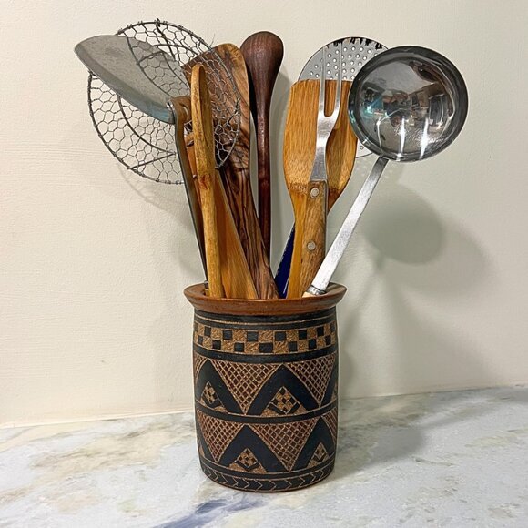 1992 Artisan Vase Deborah DD Tinsman Tribal Ceramic Sgraffito Pottery Art VTG - Picture 2 of 14